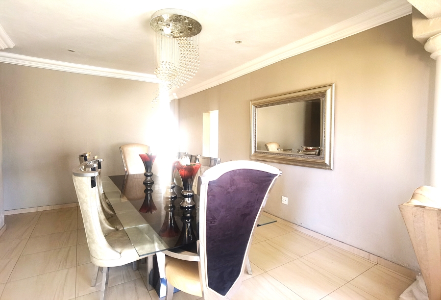 6 Bedroom Property for Sale in Blue Valley Golf Estate Gauteng