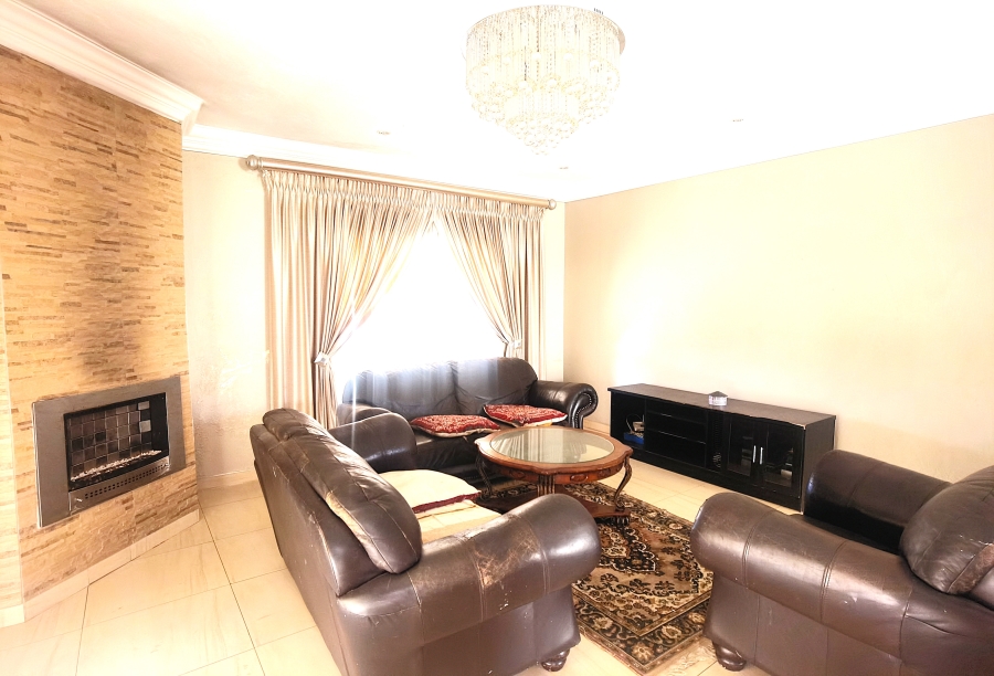 6 Bedroom Property for Sale in Blue Valley Golf Estate Gauteng