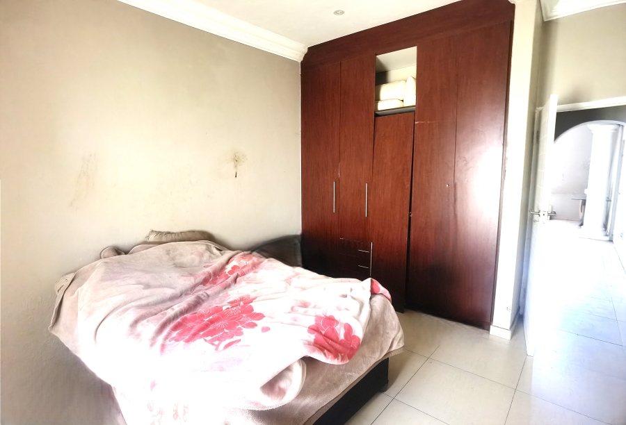 6 Bedroom Property for Sale in Blue Valley Golf Estate Gauteng