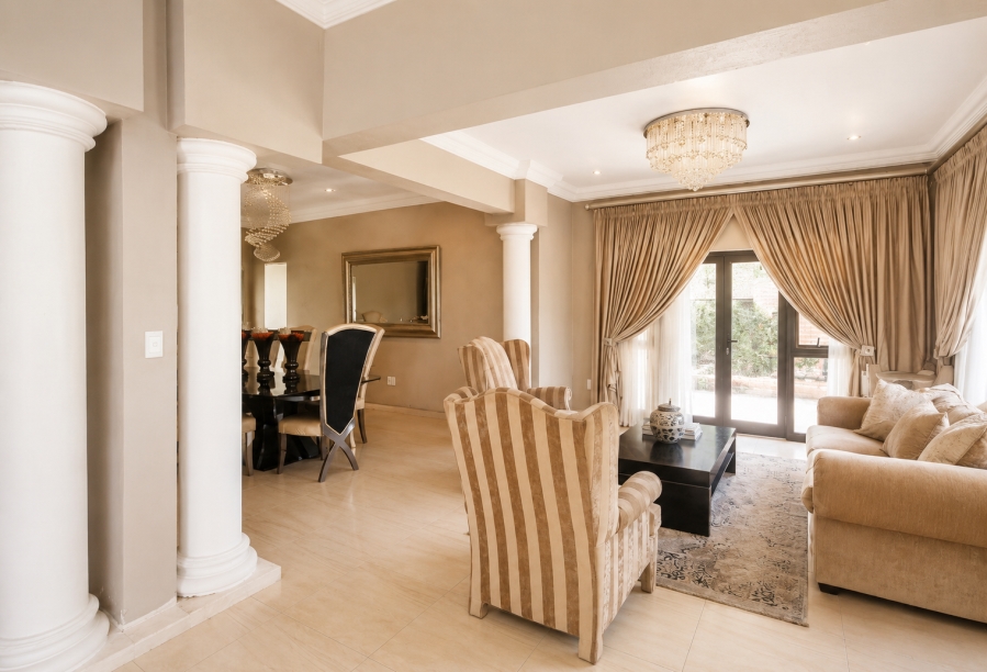 6 Bedroom Property for Sale in Blue Valley Golf Estate Gauteng