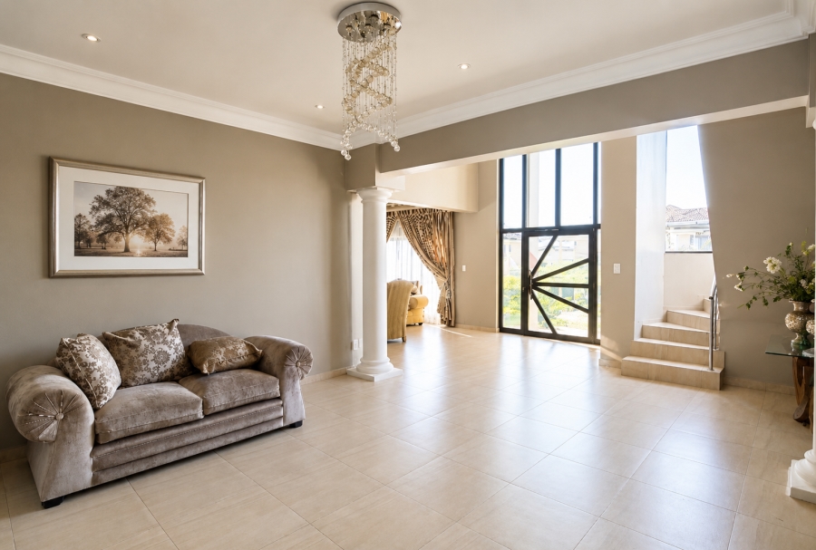 6 Bedroom Property for Sale in Blue Valley Golf Estate Gauteng