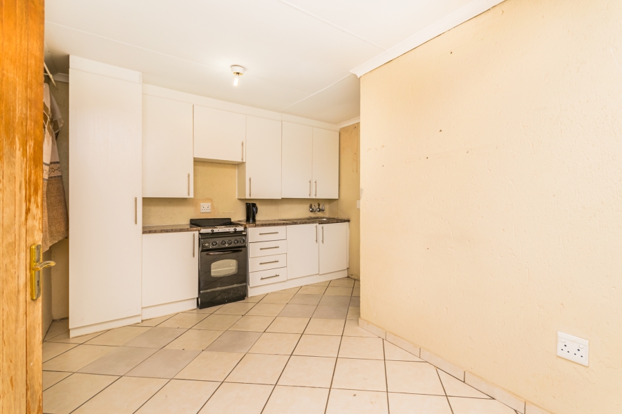 1 Bedroom Property for Sale in Randfontein Central Gauteng