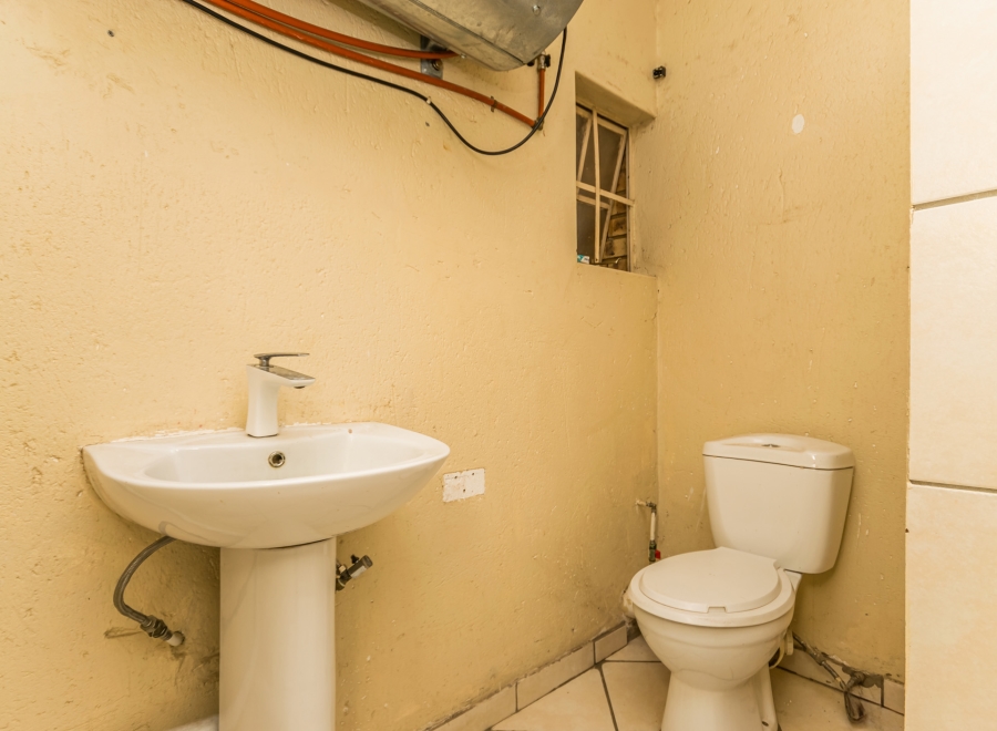 1 Bedroom Property for Sale in Randfontein Central Gauteng