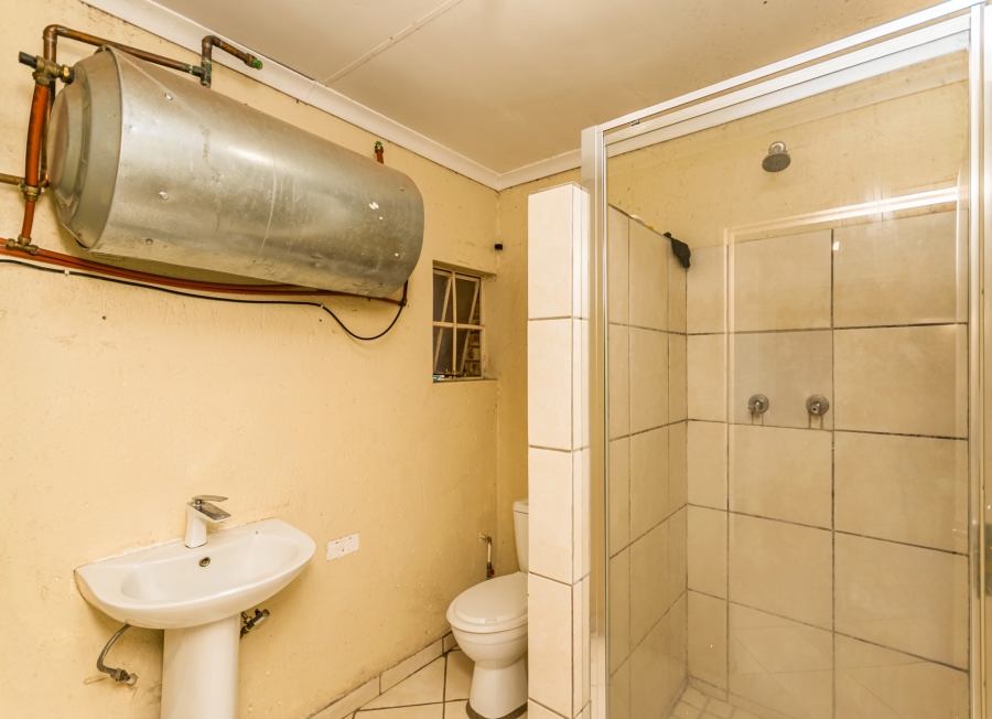 1 Bedroom Property for Sale in Randfontein Central Gauteng