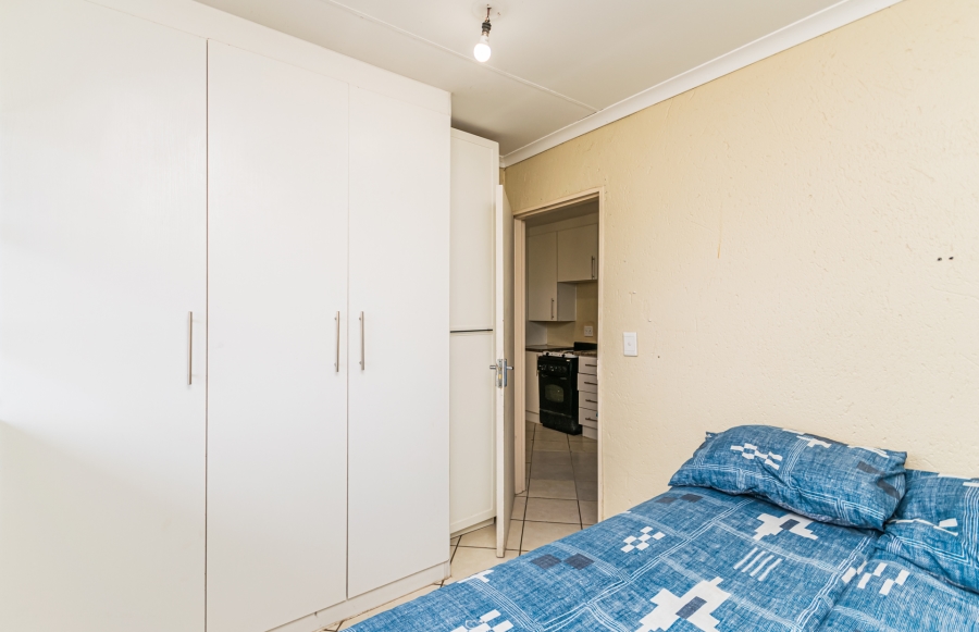 1 Bedroom Property for Sale in Randfontein Central Gauteng