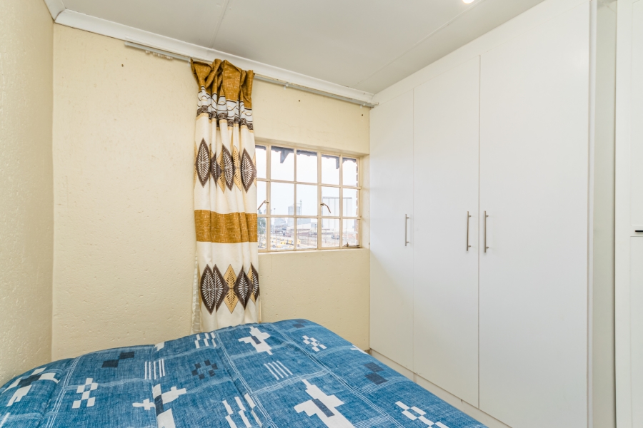 1 Bedroom Property for Sale in Randfontein Central Gauteng