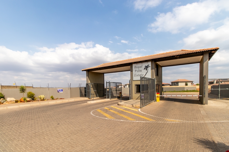 4 Bedroom Property for Sale in Halfway House Gauteng