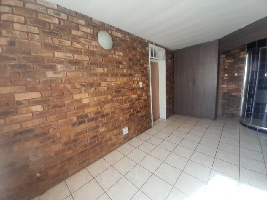 3 Bedroom Property for Sale in Laversburg Gauteng