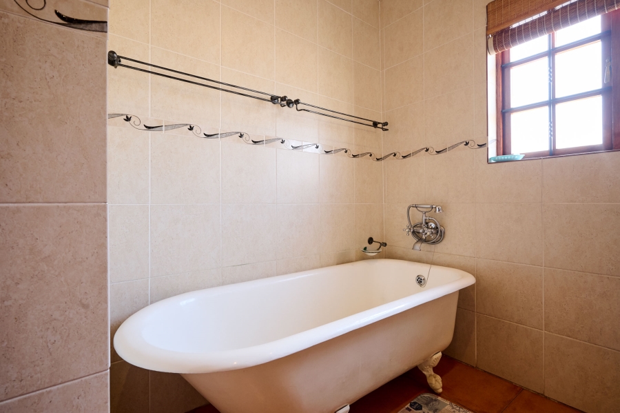 3 Bedroom Property for Sale in Noordwyk Gauteng