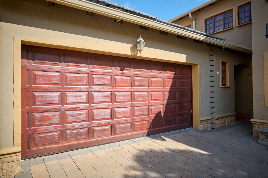 3 Bedroom Property for Sale in Noordwyk Gauteng
