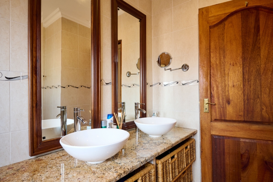 3 Bedroom Property for Sale in Noordwyk Gauteng