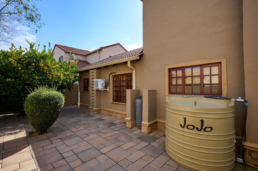3 Bedroom Property for Sale in Noordwyk Gauteng