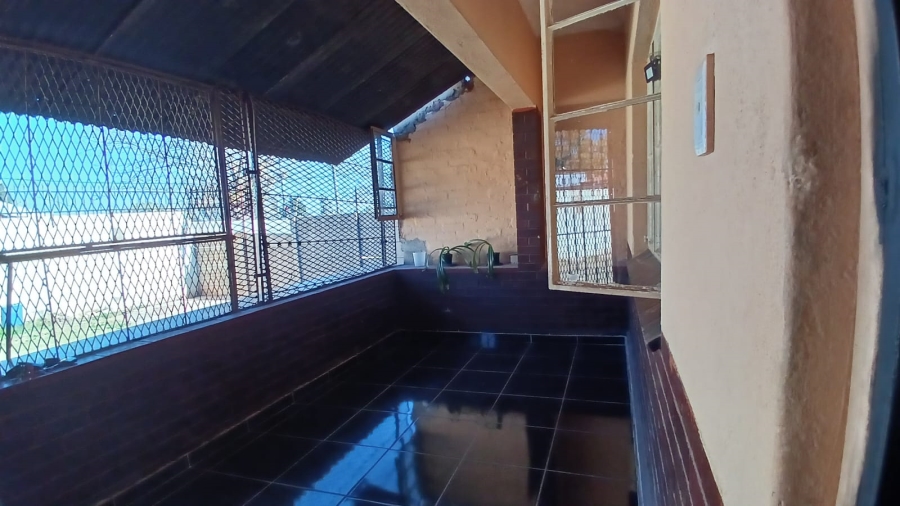 3 Bedroom Property for Sale in Westonaria Gauteng