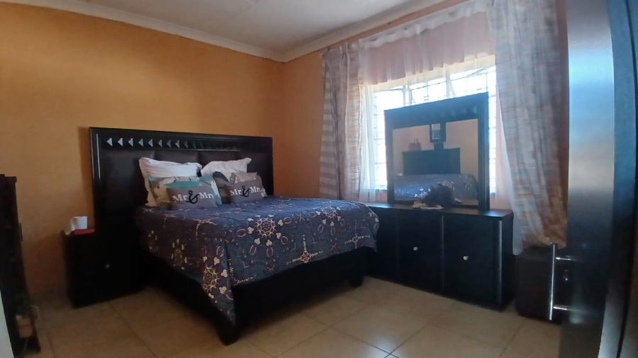 3 Bedroom Property for Sale in Westonaria Gauteng