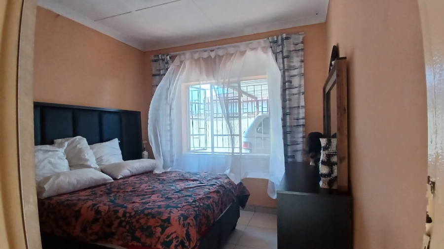 3 Bedroom Property for Sale in Westonaria Gauteng