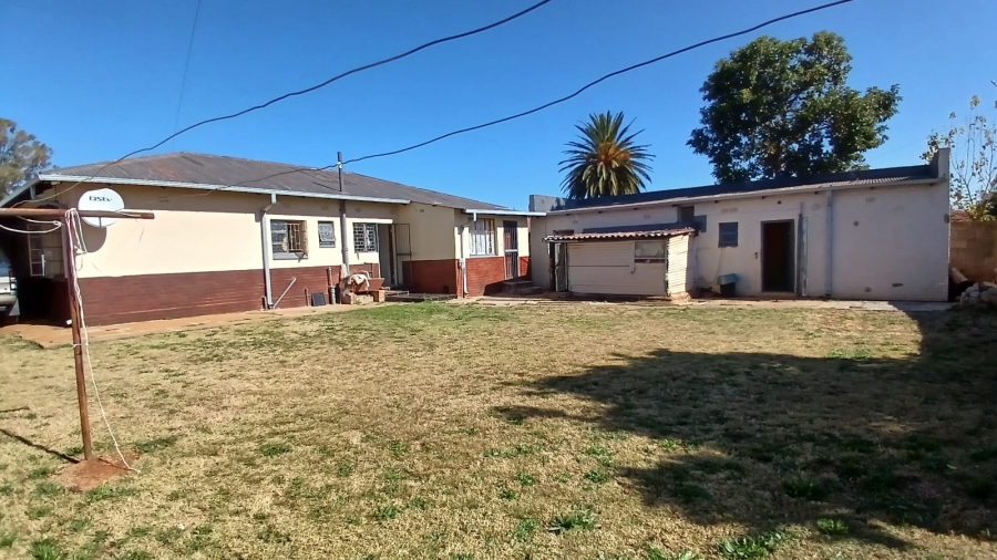 3 Bedroom Property for Sale in Westonaria Gauteng