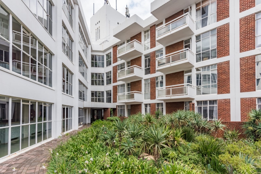 2 Bedroom Property for Sale in Illovo Gauteng