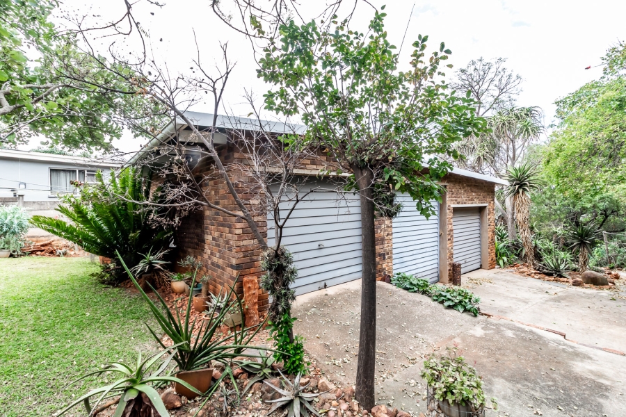 3 Bedroom Property for Sale in Mountain View Gauteng