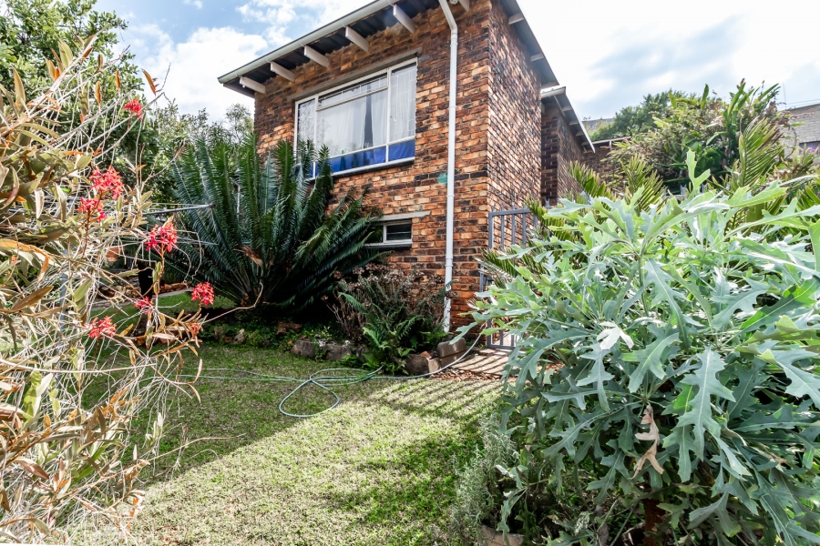 3 Bedroom Property for Sale in Mountain View Gauteng