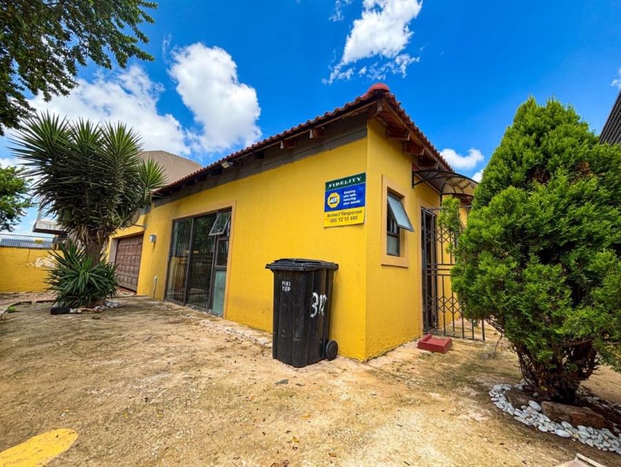 3 Bedroom Property for Sale in Ormonde View Gauteng