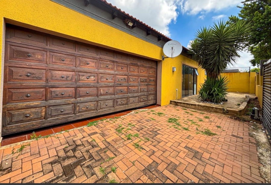3 Bedroom Property for Sale in Ormonde View Gauteng