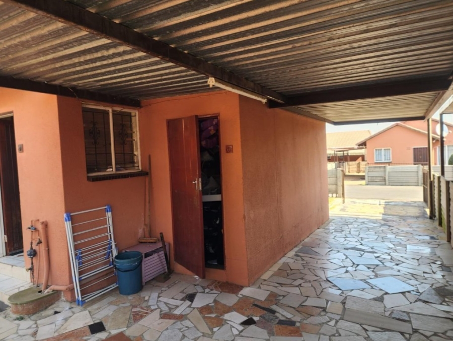 2 Bedroom Property for Sale in Ormonde Gauteng