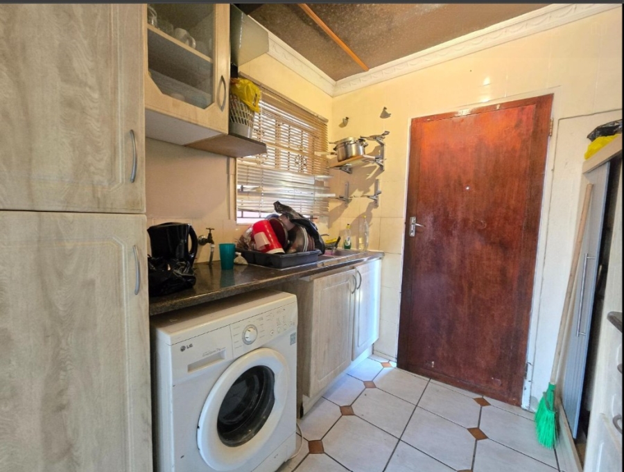 2 Bedroom Property for Sale in Ormonde Gauteng