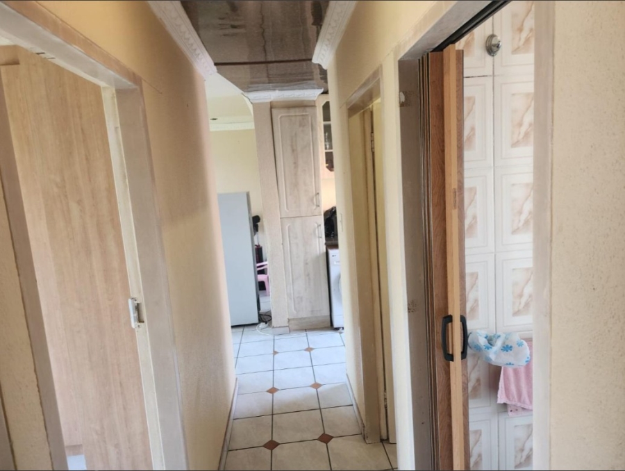 2 Bedroom Property for Sale in Ormonde Gauteng