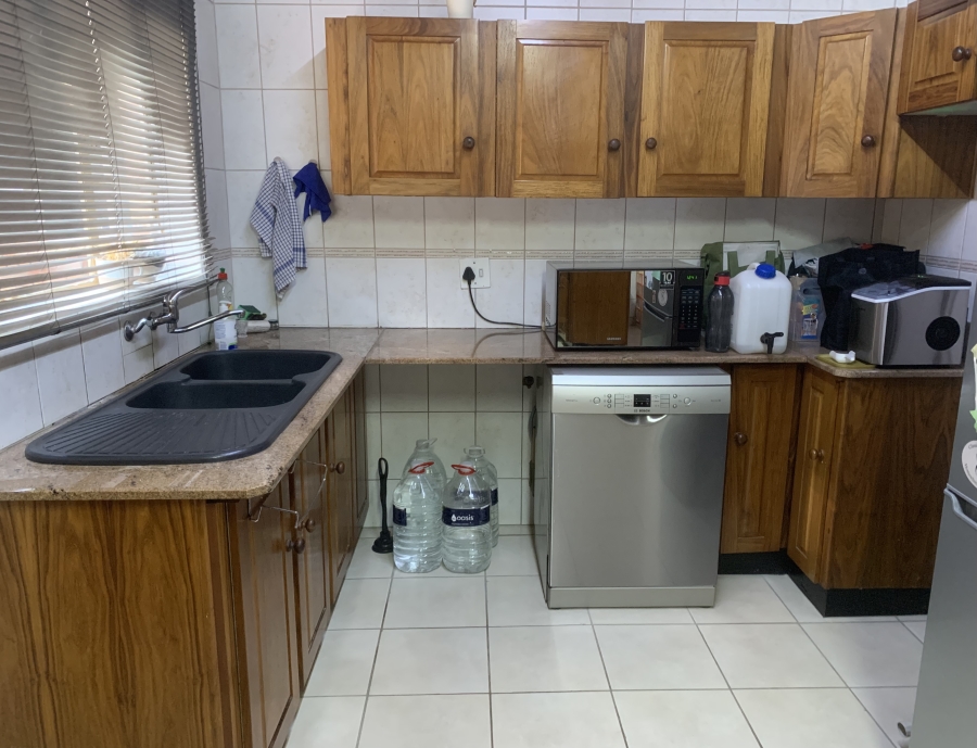 3 Bedroom Property for Sale in Val de Grace Gauteng
