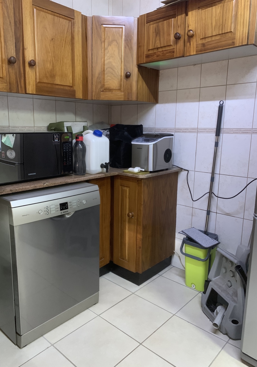 3 Bedroom Property for Sale in Val de Grace Gauteng