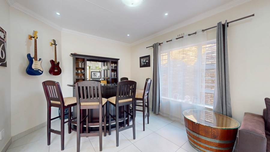 4 Bedroom Property for Sale in Farrarmere Gauteng
