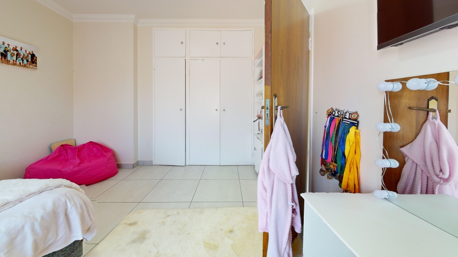 4 Bedroom Property for Sale in Farrarmere Gauteng