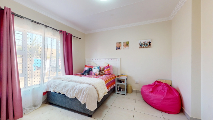 4 Bedroom Property for Sale in Farrarmere Gauteng