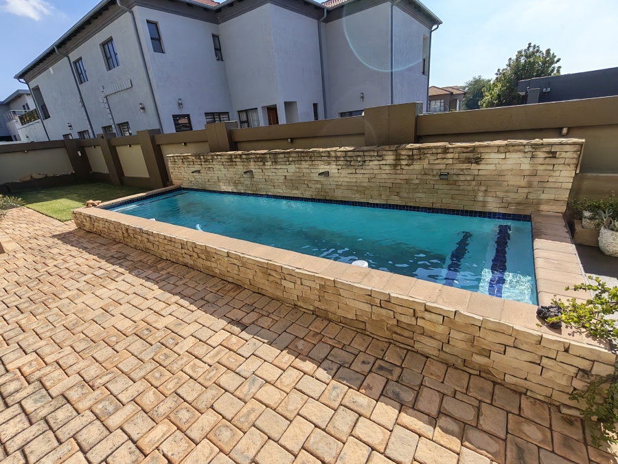4 Bedroom Property for Sale in Magaliesberg Country Estate Gauteng