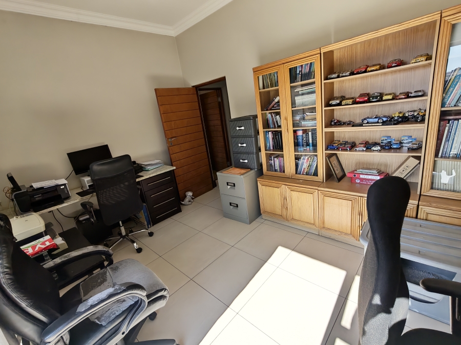 4 Bedroom Property for Sale in Magaliesberg Country Estate Gauteng