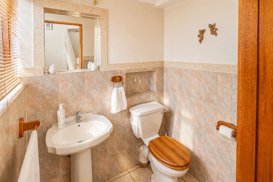 4 Bedroom Property for Sale in Cornwall Hill Gauteng