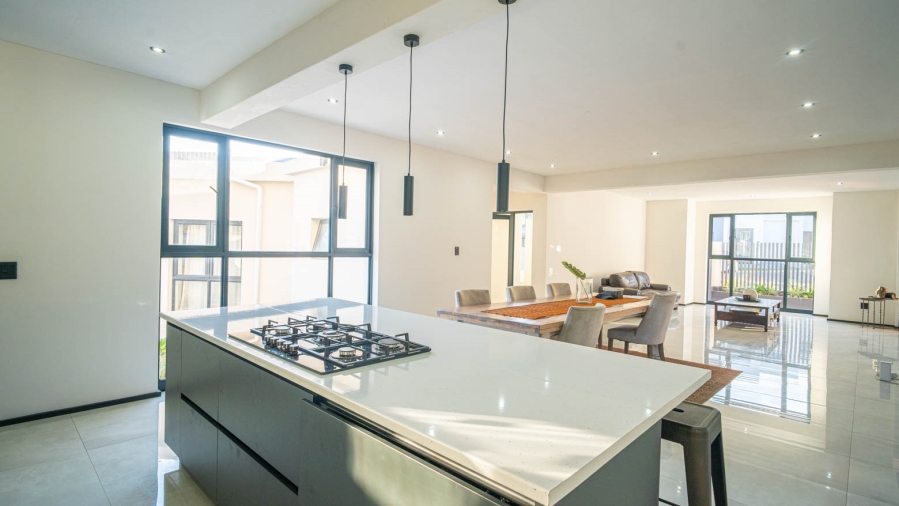 4 Bedroom Property for Sale in Helderfontein Estate Gauteng