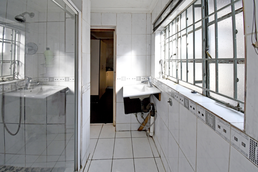 4 Bedroom Property for Sale in Mayfair Gauteng