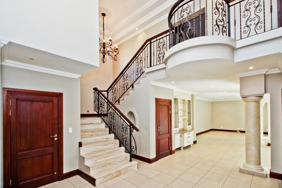 To Let 4 Bedroom Property for Rent in Sandown Gauteng