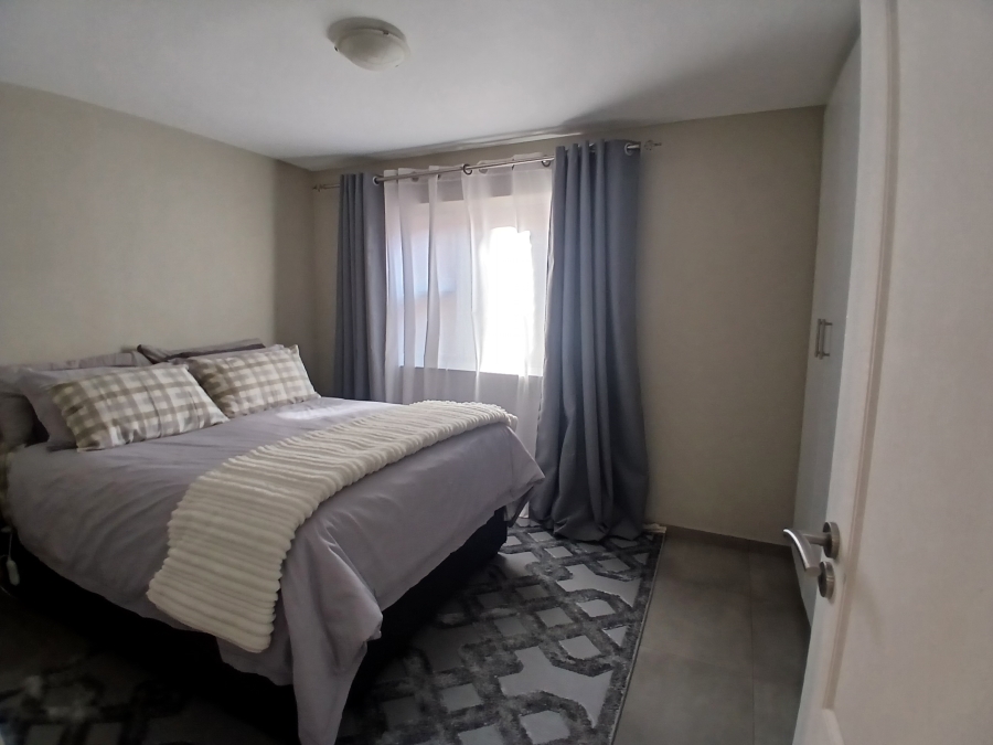 2 Bedroom Property for Sale in Albemarle Gauteng