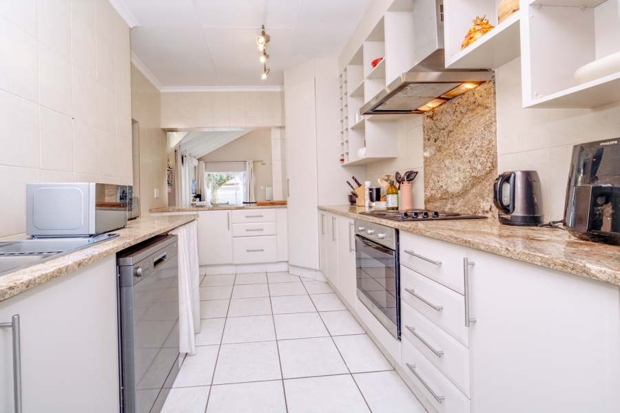 2 Bedroom Property for Sale in Lonehill Gauteng