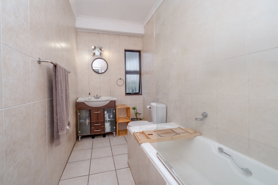 2 Bedroom Property for Sale in Lonehill Gauteng