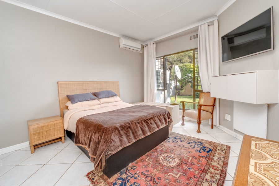 2 Bedroom Property for Sale in Lonehill Gauteng