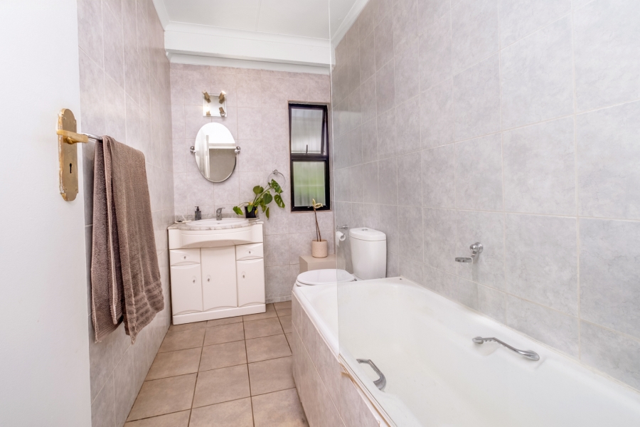 2 Bedroom Property for Sale in Lonehill Gauteng