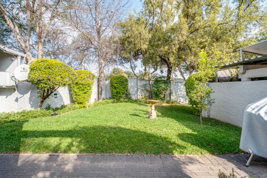 2 Bedroom Property for Sale in Lonehill Gauteng