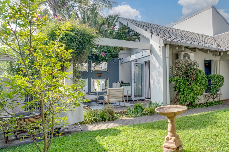 2 Bedroom Property for Sale in Lonehill Gauteng