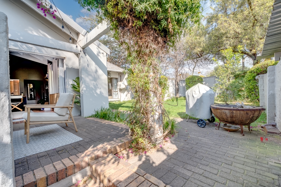 2 Bedroom Property for Sale in Lonehill Gauteng