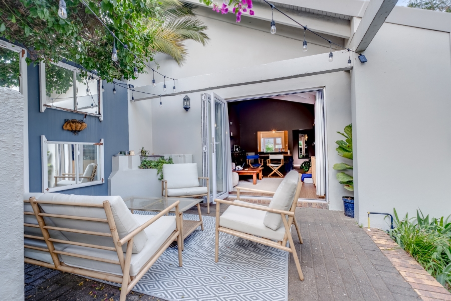 2 Bedroom Property for Sale in Lonehill Gauteng