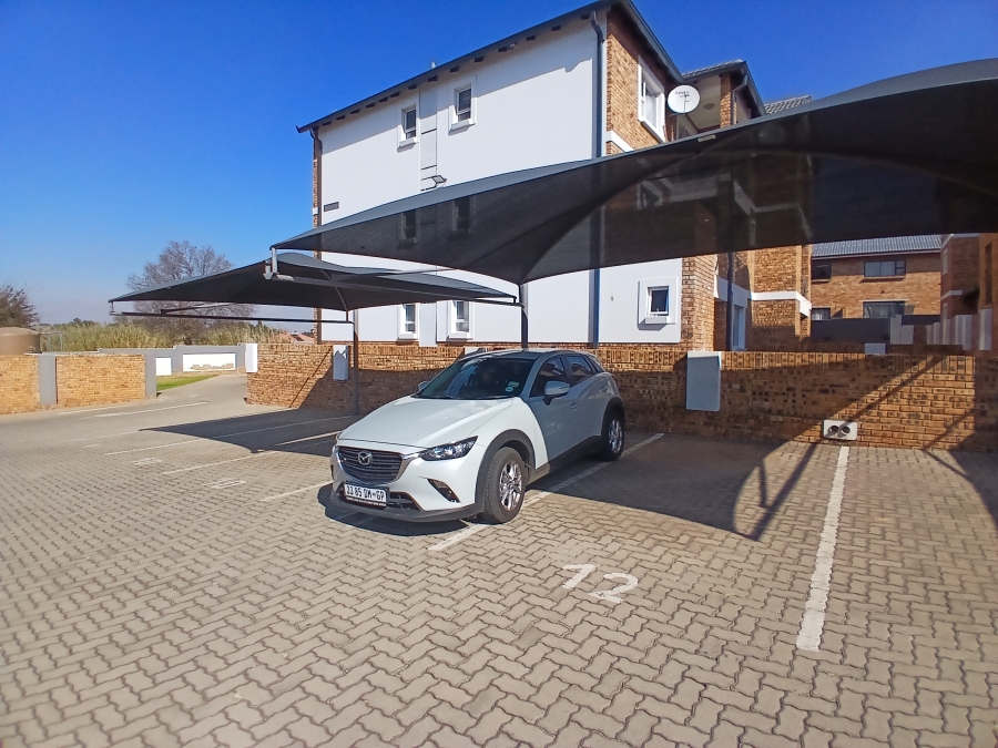 2 Bedroom Property for Sale in Albemarle Gauteng