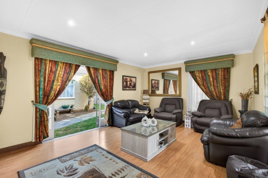 3 Bedroom Property for Sale in Marais Steyn Park Gauteng